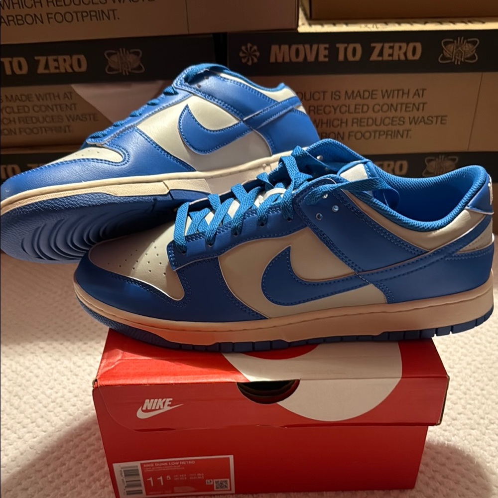 Size 11.5 - NEW Nike Dunk Low Retro
RARE UNRELEASED - Detroit Lions 11.5. New